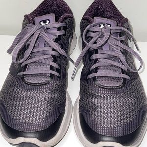 Under Armour Charged Lightning Womens 9 Purple Comfort Running Shoes 1285494-033